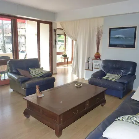 Spacieux A Deux Pas Du Centre Apartment Ciboure